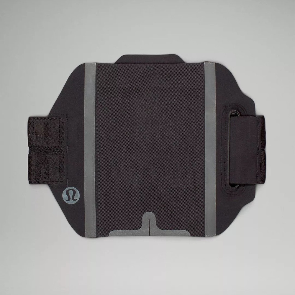LULULEMON Fast and Free arm band